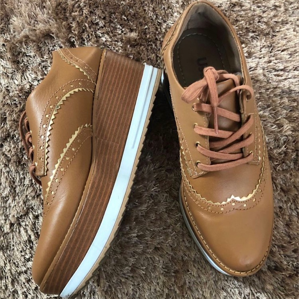 Usaflex Platform Sneakers, size 6